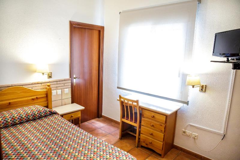 Single Room image 1