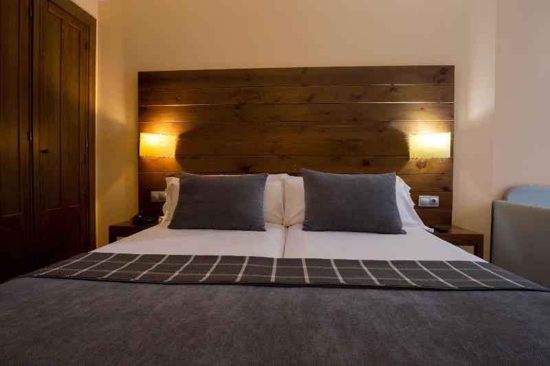 Triple Room image 3
