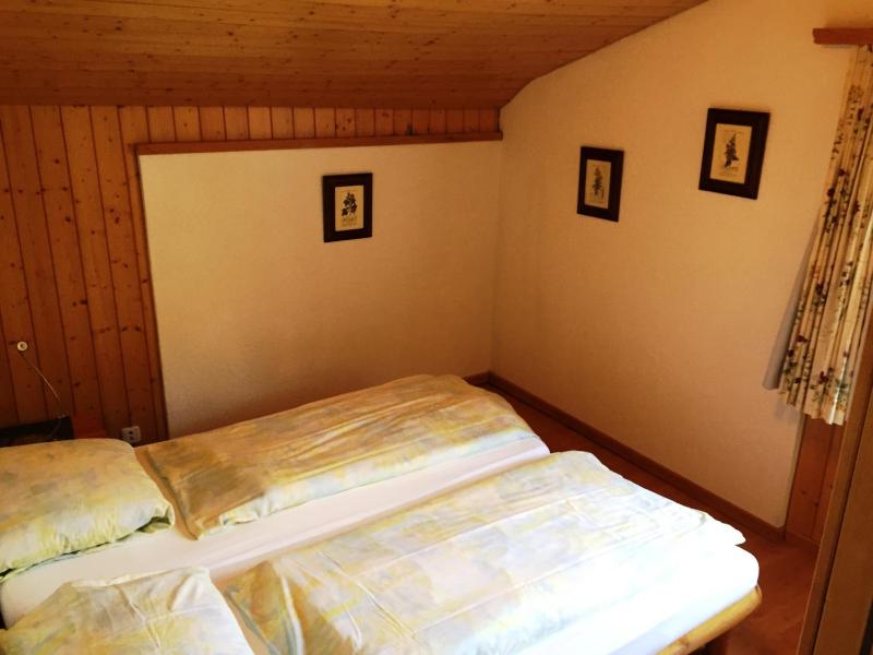 One-Bedroom Apartment image 3