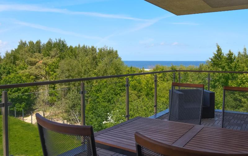 Apartament z 2 sypialniami i widokiem na morze Sea view - Baltic Park 225 Apartamenty na Wyspie - image 10