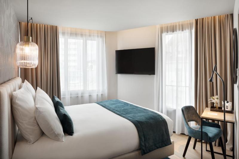 Grand Comfort Double Room image 4