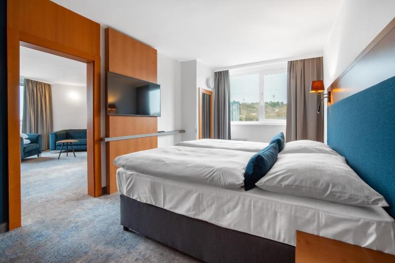 Classic Suite with Free Pool Access image 1
