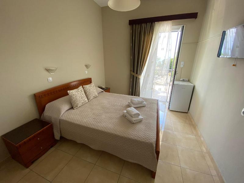 Double Room with Sea View image 2