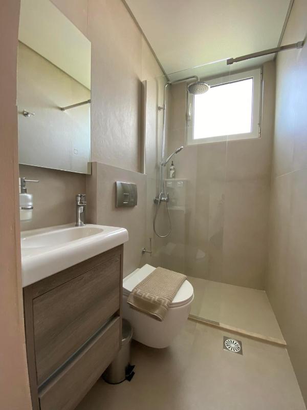 Standard Double Room image 4