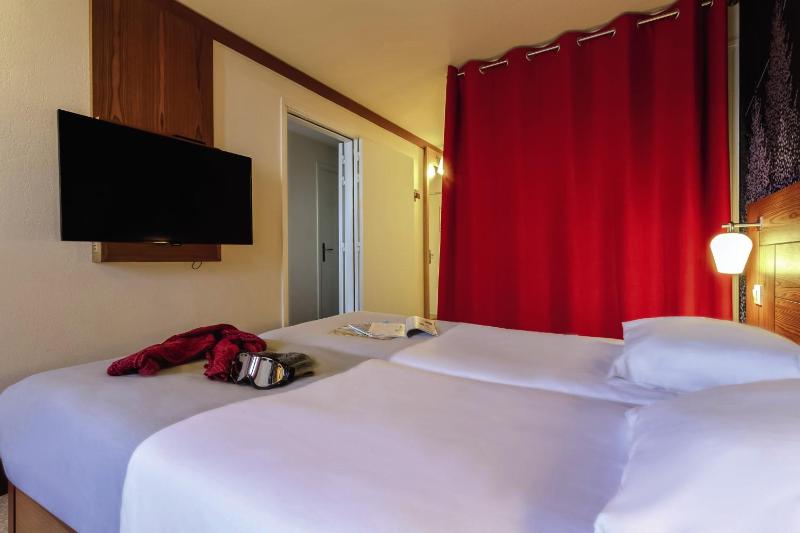 Double Room image 4