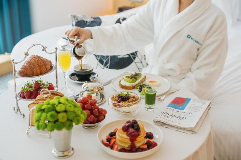 King Suite - Smoking image 4