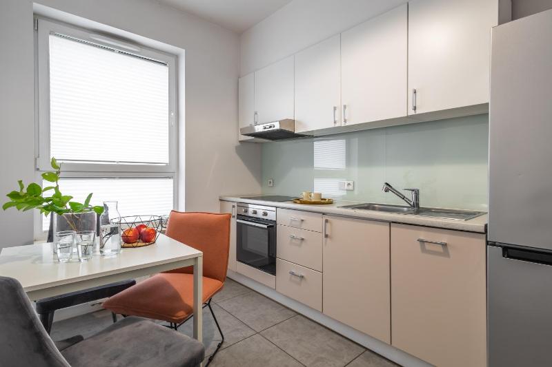 Deluxe Apartments by The Railway Station Wroclaw - image 27