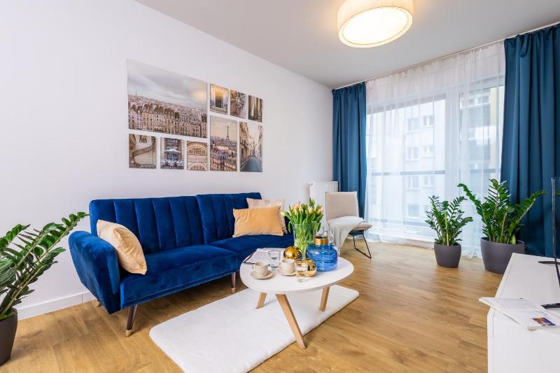 Deluxe Apartments by The Railway Station Wroclaw - image 33