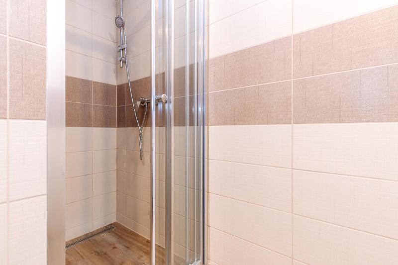 One-Bedroom Apartment image 3