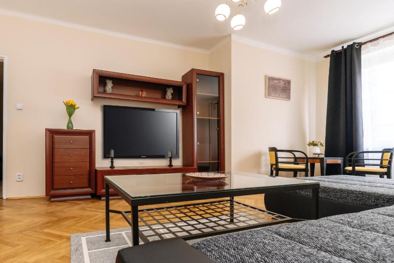 One-Bedroom Apartment image 1