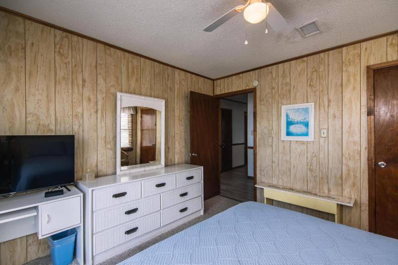 Four-Bedroom Holiday Home image 2