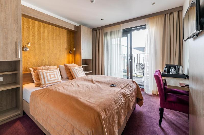 Superior Double Room image 1