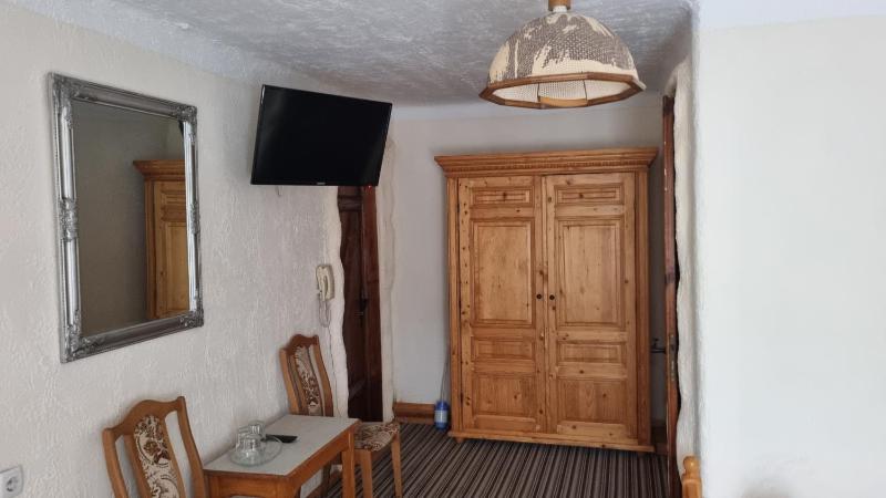 Triple Room image 2