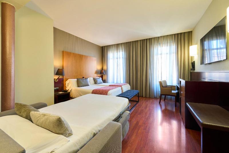 Triple Room image 1