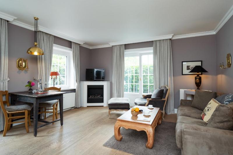 Deluxe Suite image 1