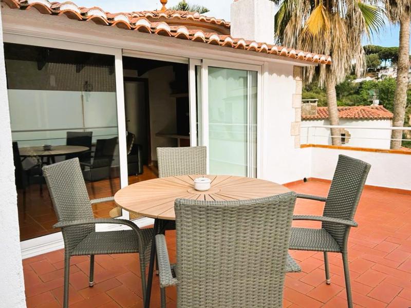 Private Apartments Cala Canyelles - image 10