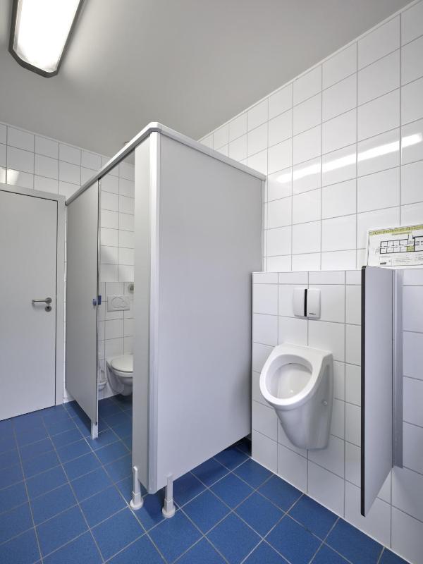 Double or Twin Room with Shared Bathroom image 3
