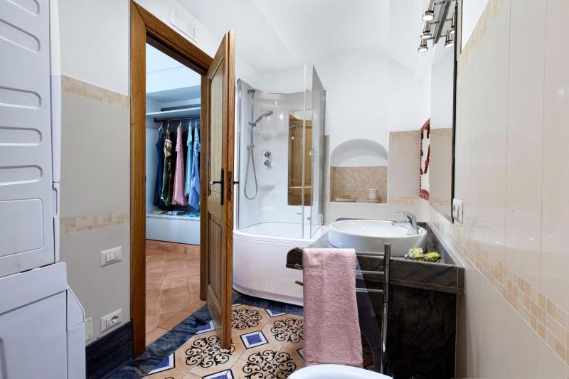 Estate4home - La casa di Lia - image 9