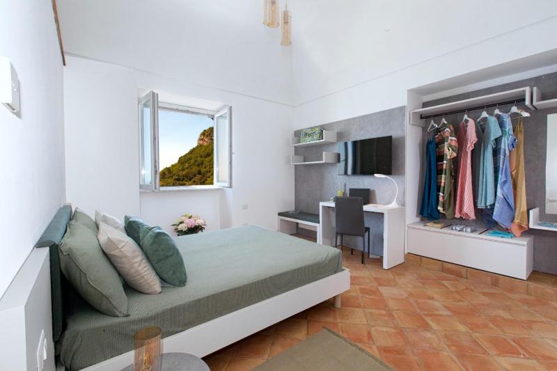 Estate4home - La casa di Lia - image 6