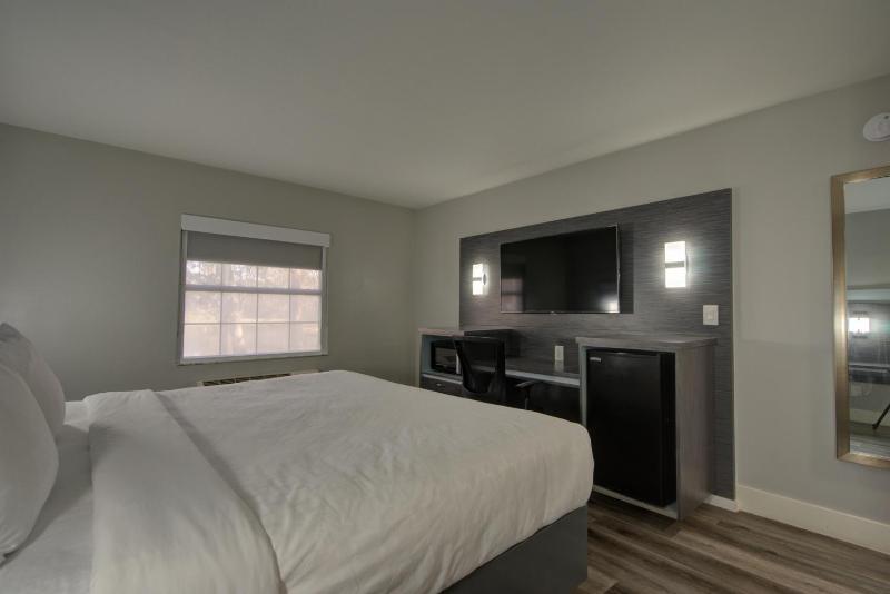 Superior King Room - Non Smoking image 2