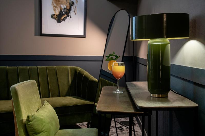 Executive Double or Twin Room image 3