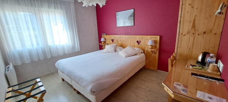 Large Double Room image 1