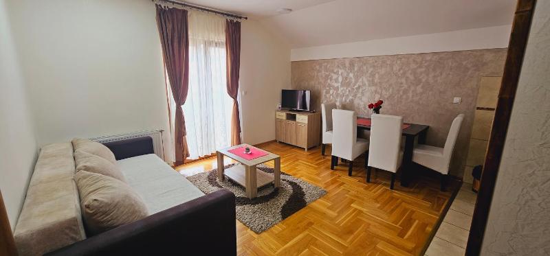 Deluxe Apartment image 1