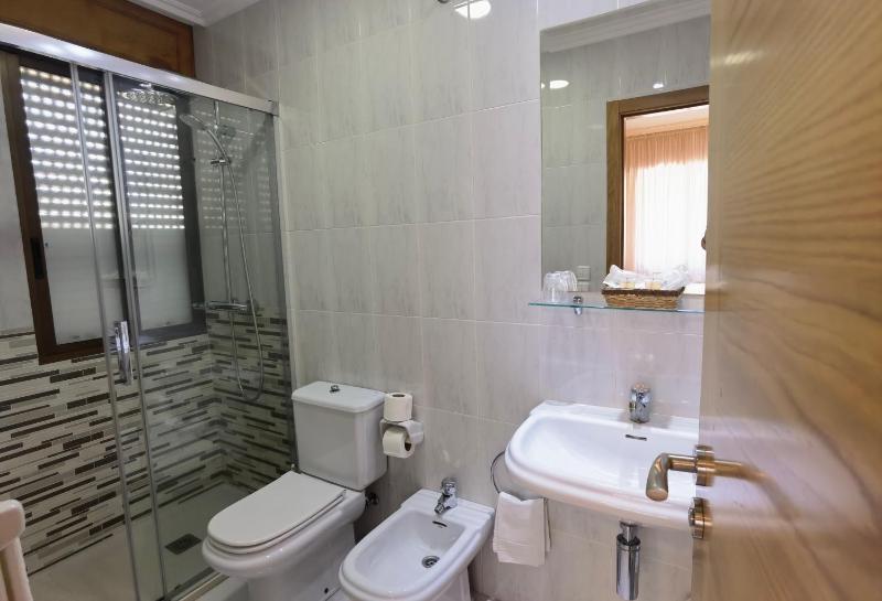 Hotel Liñares - image 15