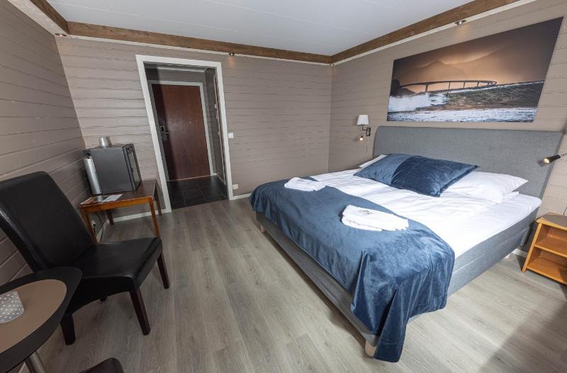 Double Room with Sea View image 3