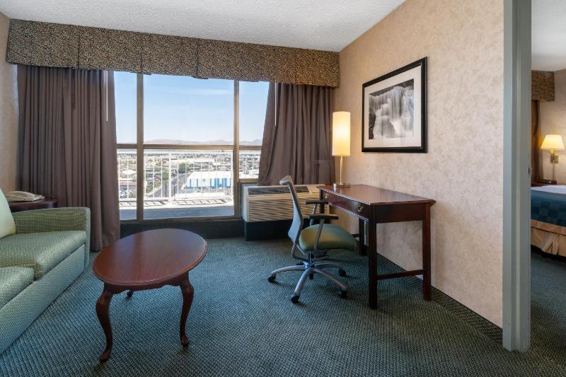 One-Bedroom King Suite - Non-Smoking image 4