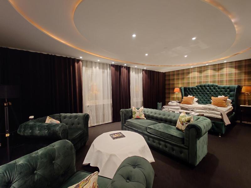 Junior Suite image 2