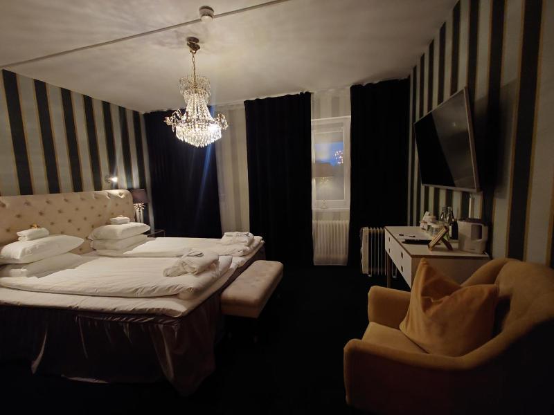Budget Double Room image 2