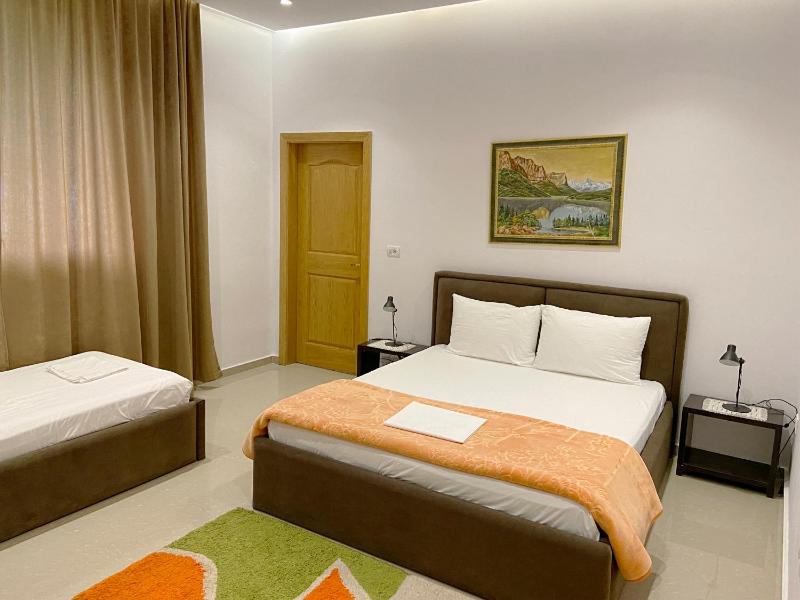 Deluxe Double Room image 1