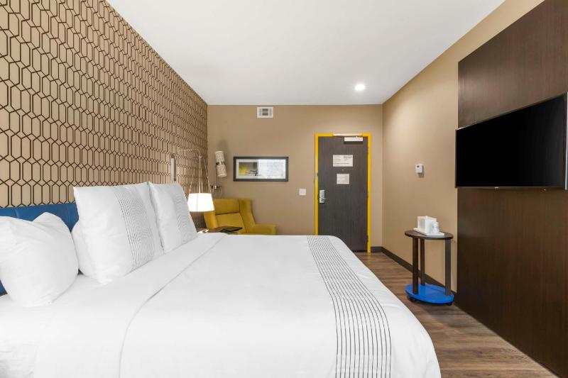 GLo Best Western Pooler - Savannah Airport Hotel - image 26