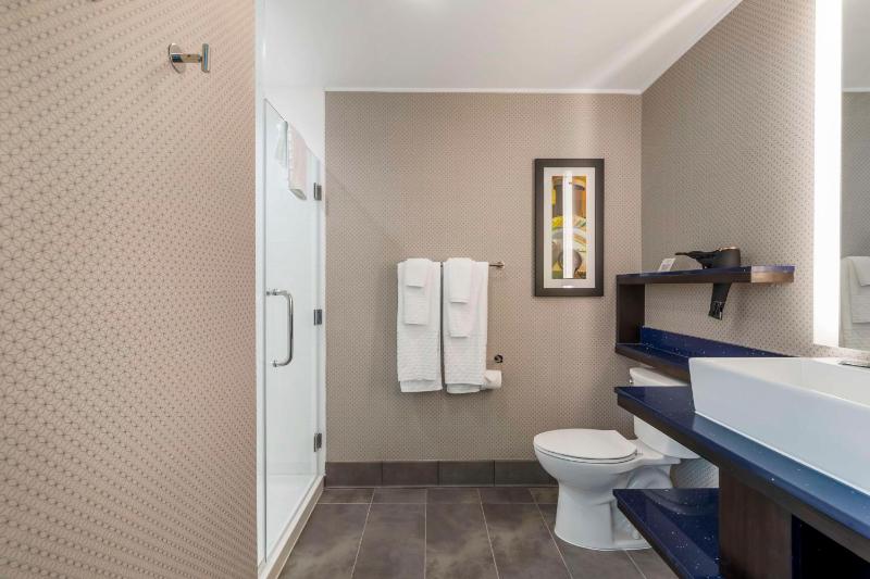 GLo Best Western Pooler - Savannah Airport Hotel - image 21
