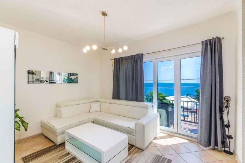 Apartment in Dramalj 44160 - image 1
