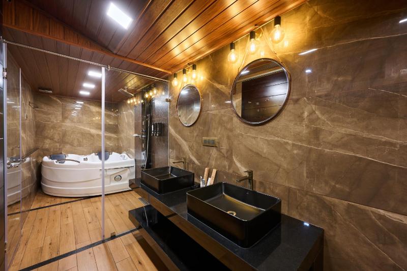 Maliekal Heritance Cherai Beach Cochin - image 40