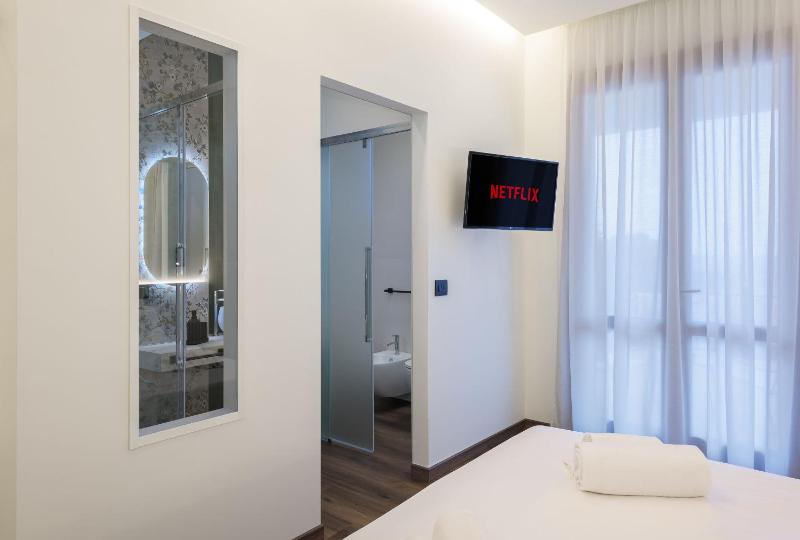 Superior Double Room image 2