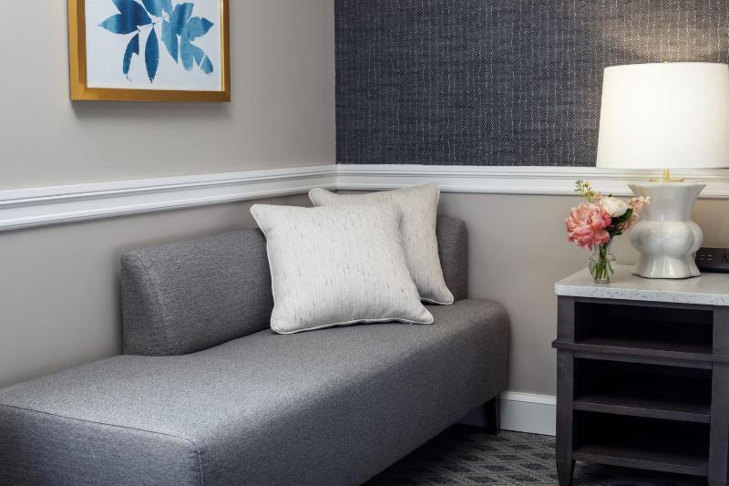 Standard Double Room image 4