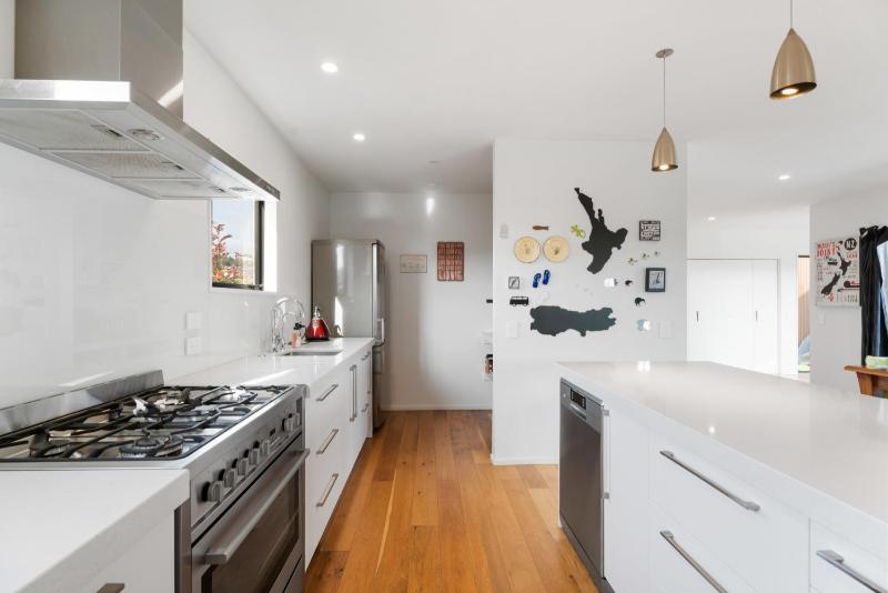 Casa Central - Wanaka Holiday Home - image 4
