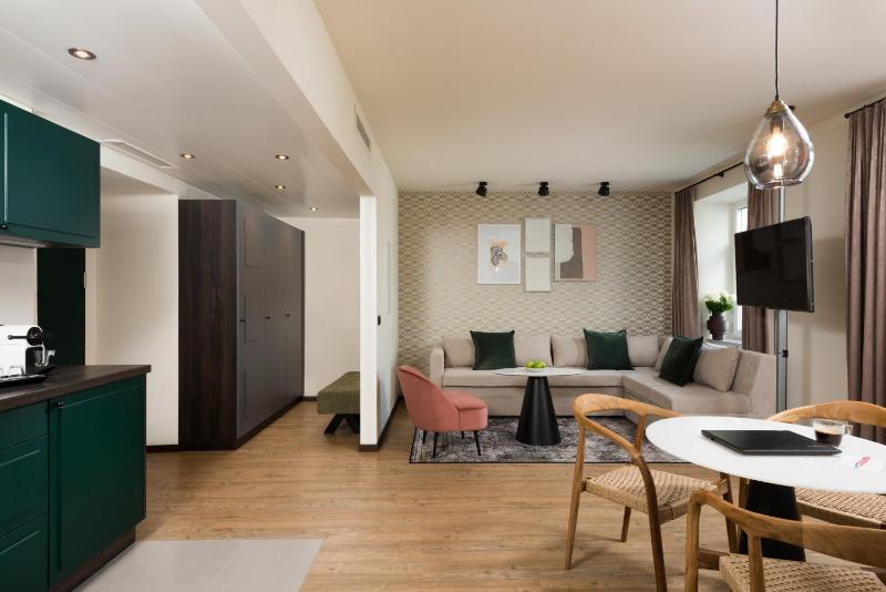 One-Bedroom Suite image 1