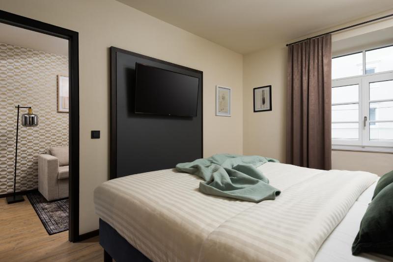 Compact One Bedroom Apartment  image 3