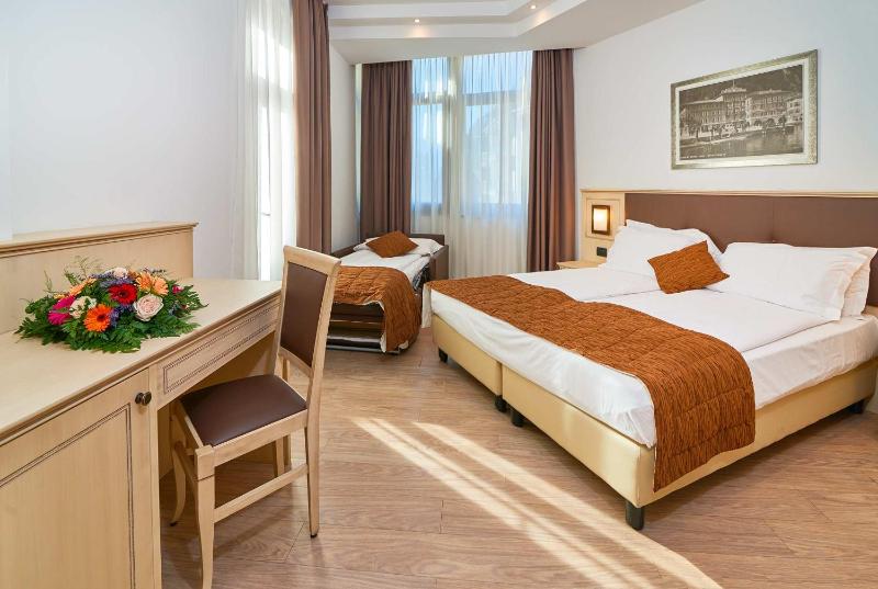 Triple Room image 1