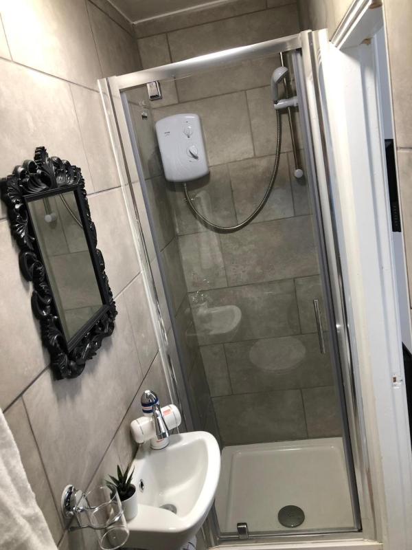 Quad Studio Apartment image 1