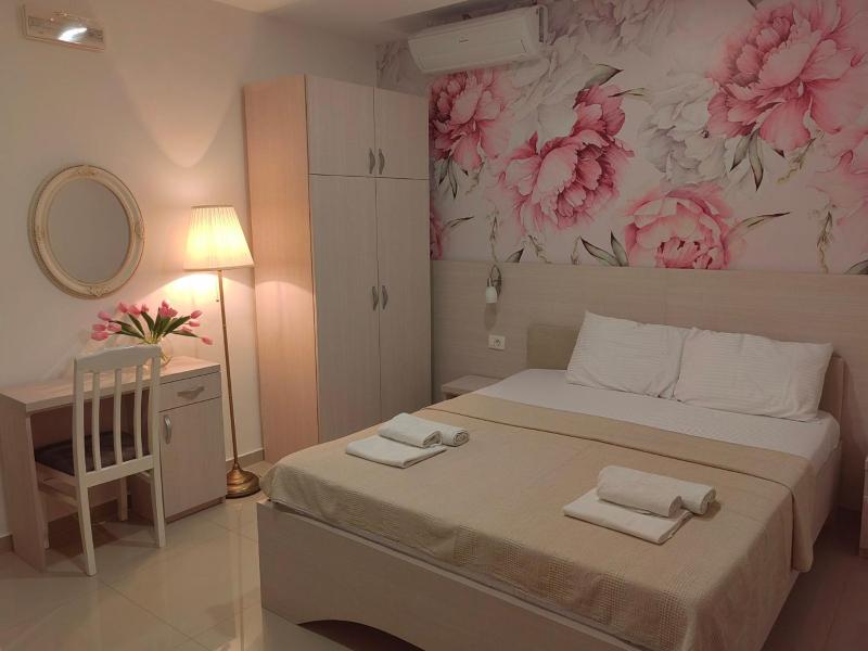 Studio Apartment image 3