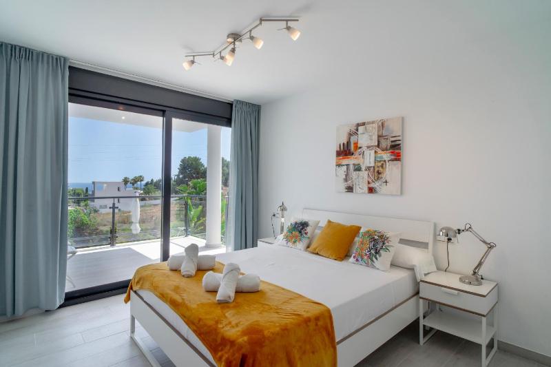 Villa Luxuria Private Pool - image 12
