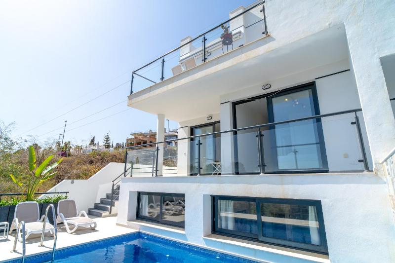 Villa Luxuria Private Pool - image 18