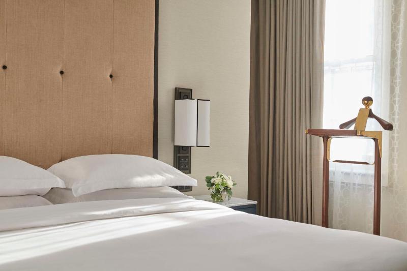 King Suite image 4