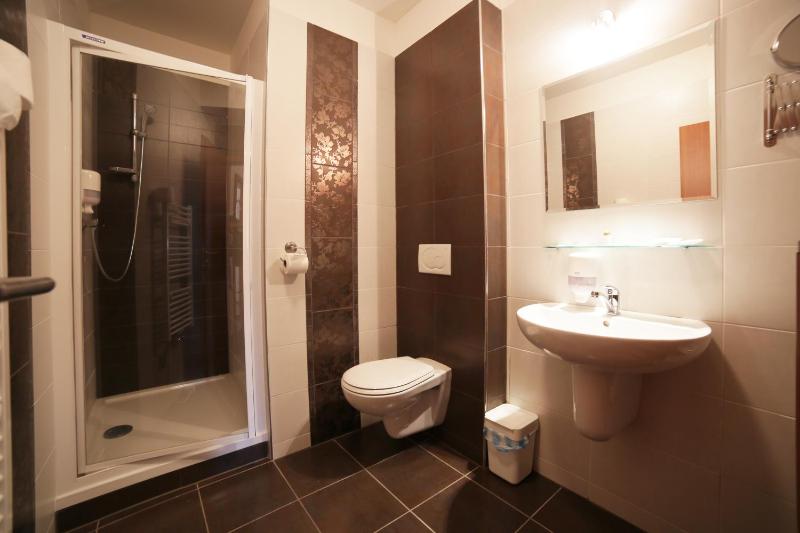 Standard Triple Room image 1