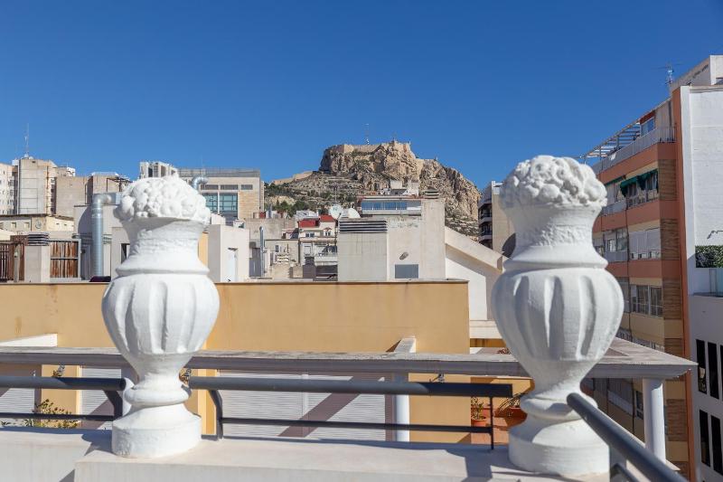 Apartamentos Teatro by Be Alicante - image 16